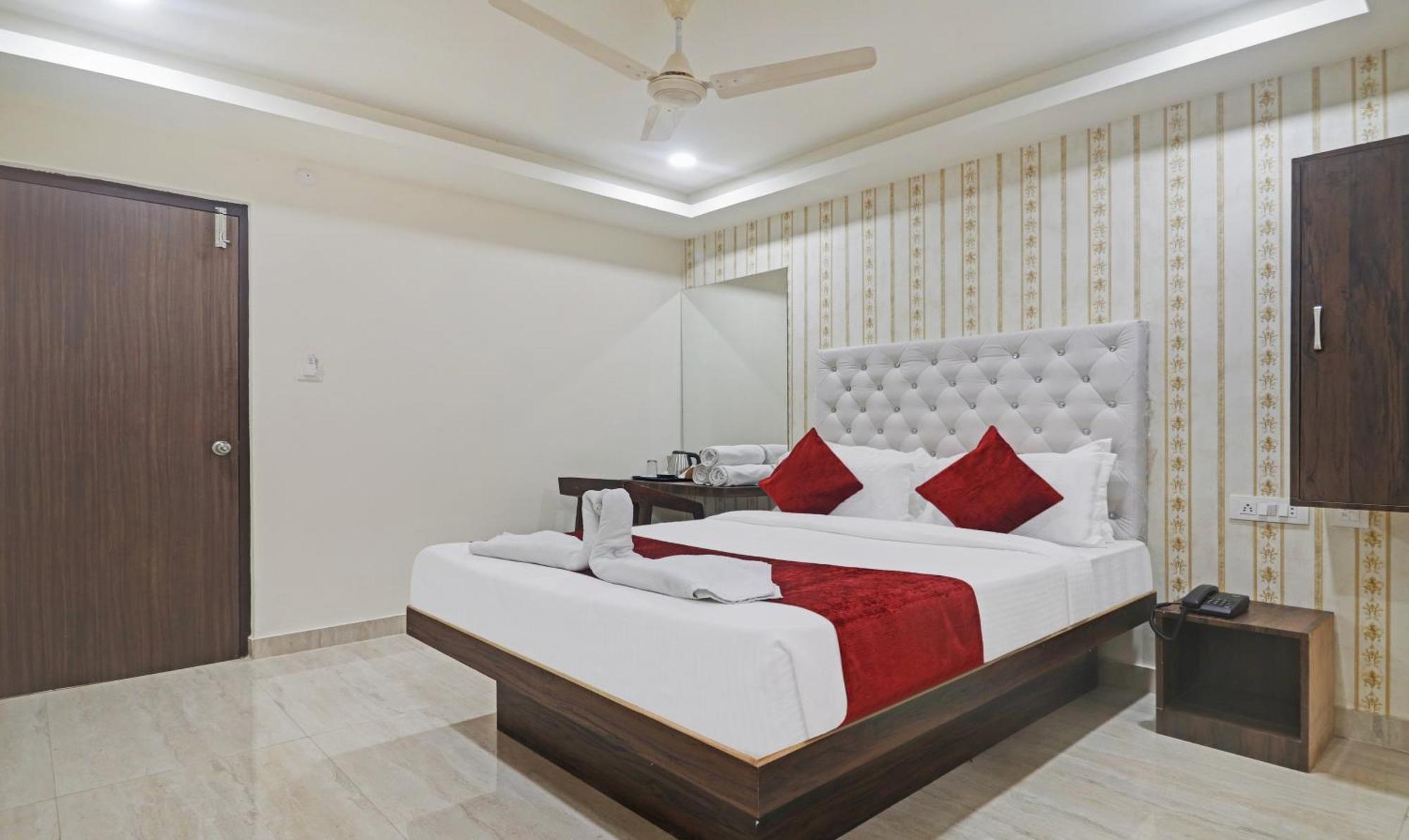 Hotel Bright Airport Zone Shamshabad Exterior photo