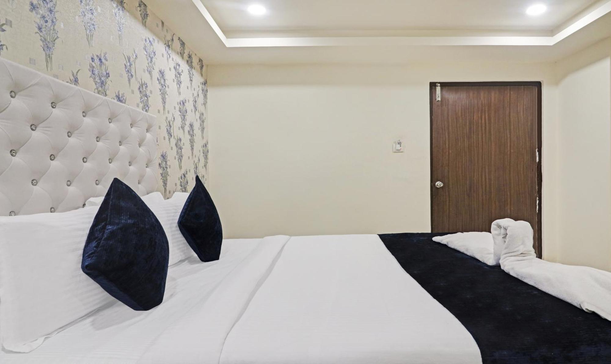 Hotel Bright Airport Zone Shamshabad Exterior photo